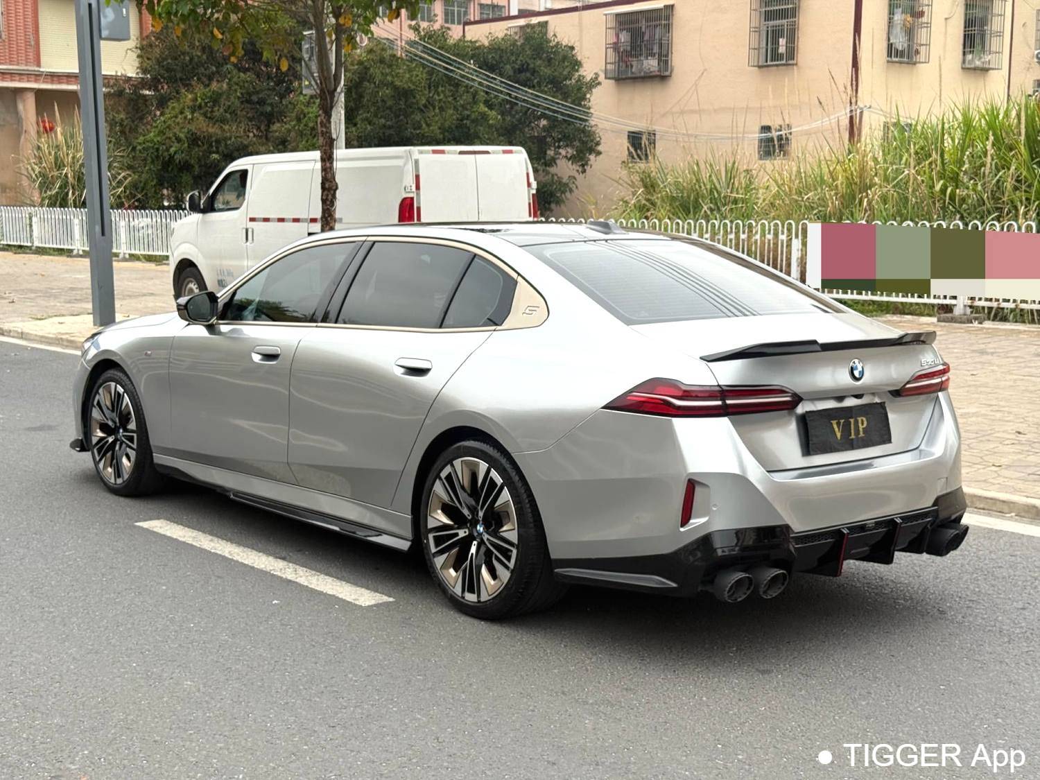 BMW 2024 5 Series 530Li Exclusive M Sport Set