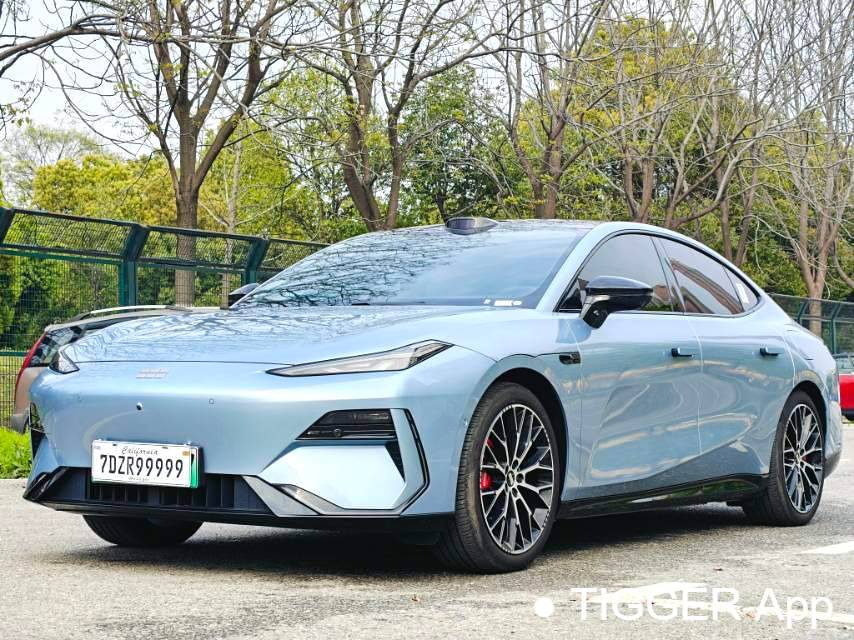 GALAXY 2025 E8 620km 4WD Starship LiDAR Intelligent Driving Edition