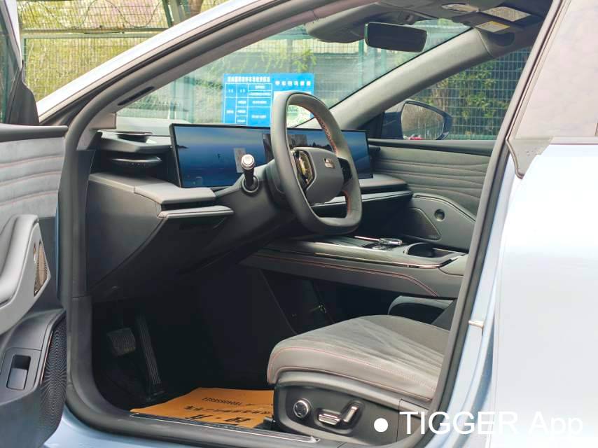 GALAXY 2025 E8 620km 4WD Starship LiDAR Intelligent Driving Edition