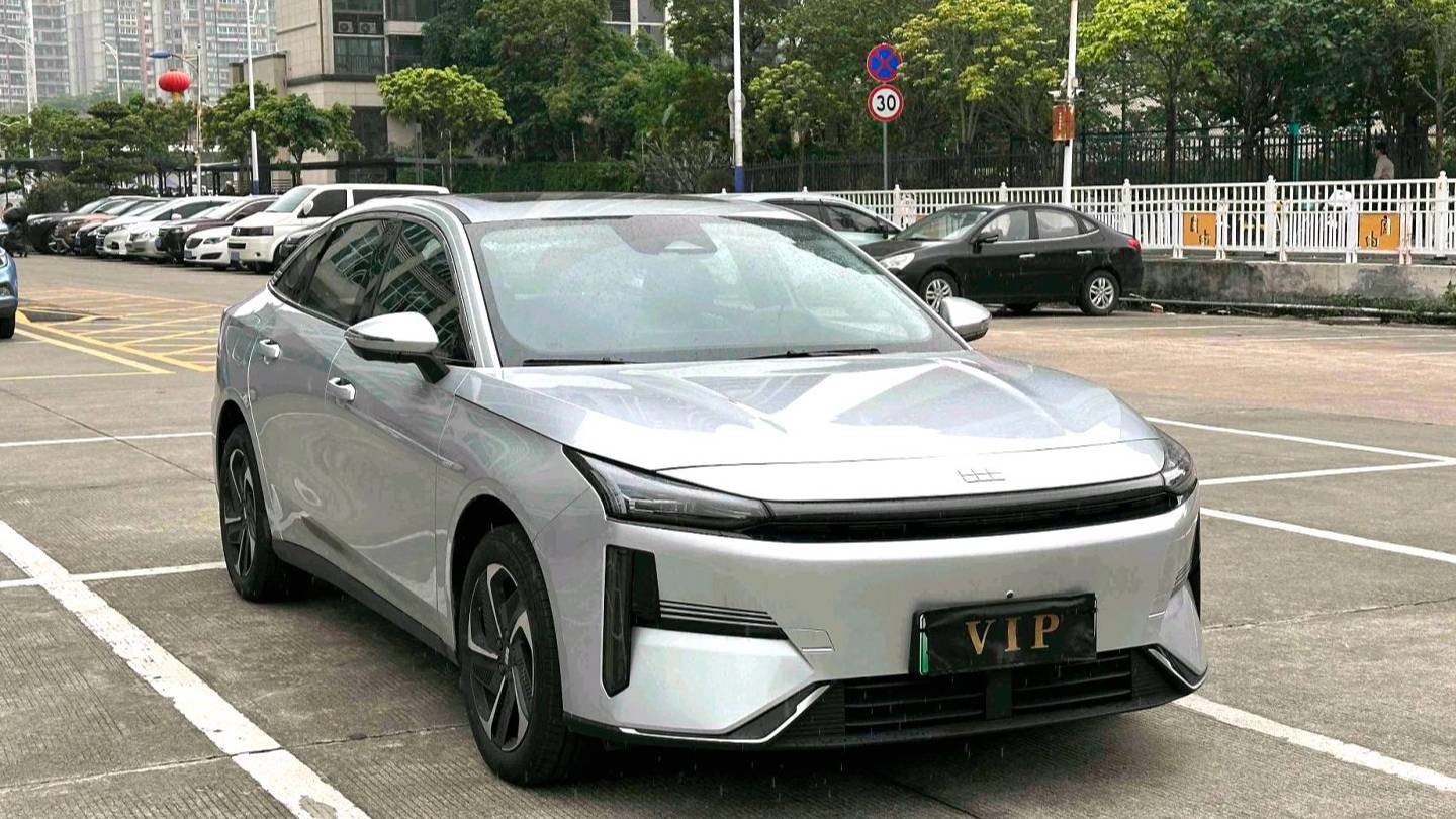 GALAXY 2025 L6 EM-i 140km Starship Edition