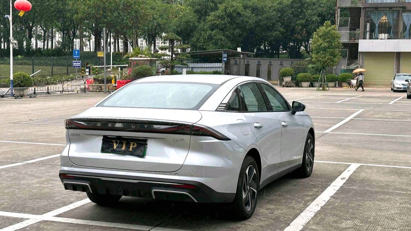 GALAXY 2025 L6 EM-i 140km Starship Edition