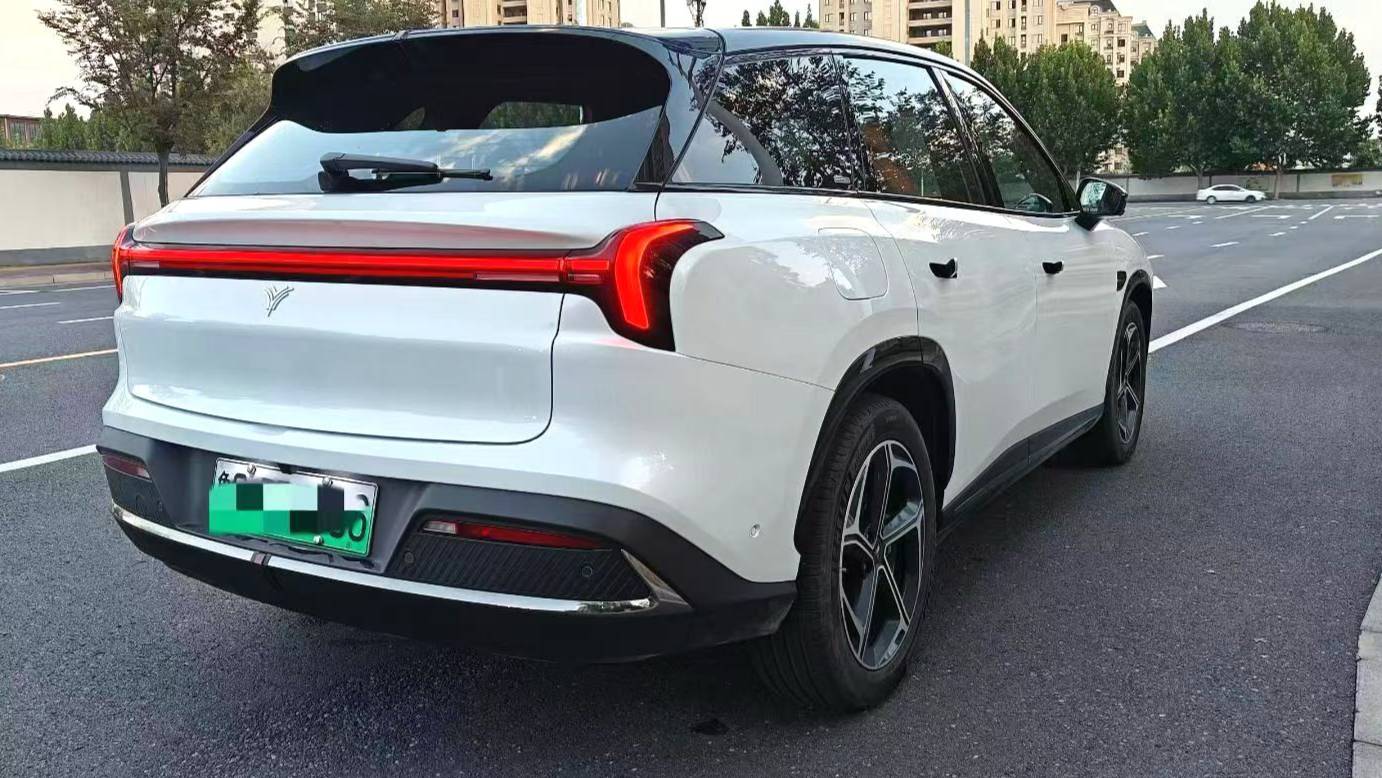 NETA 2024 L Extended Range 310 Flash Charge Red Edition