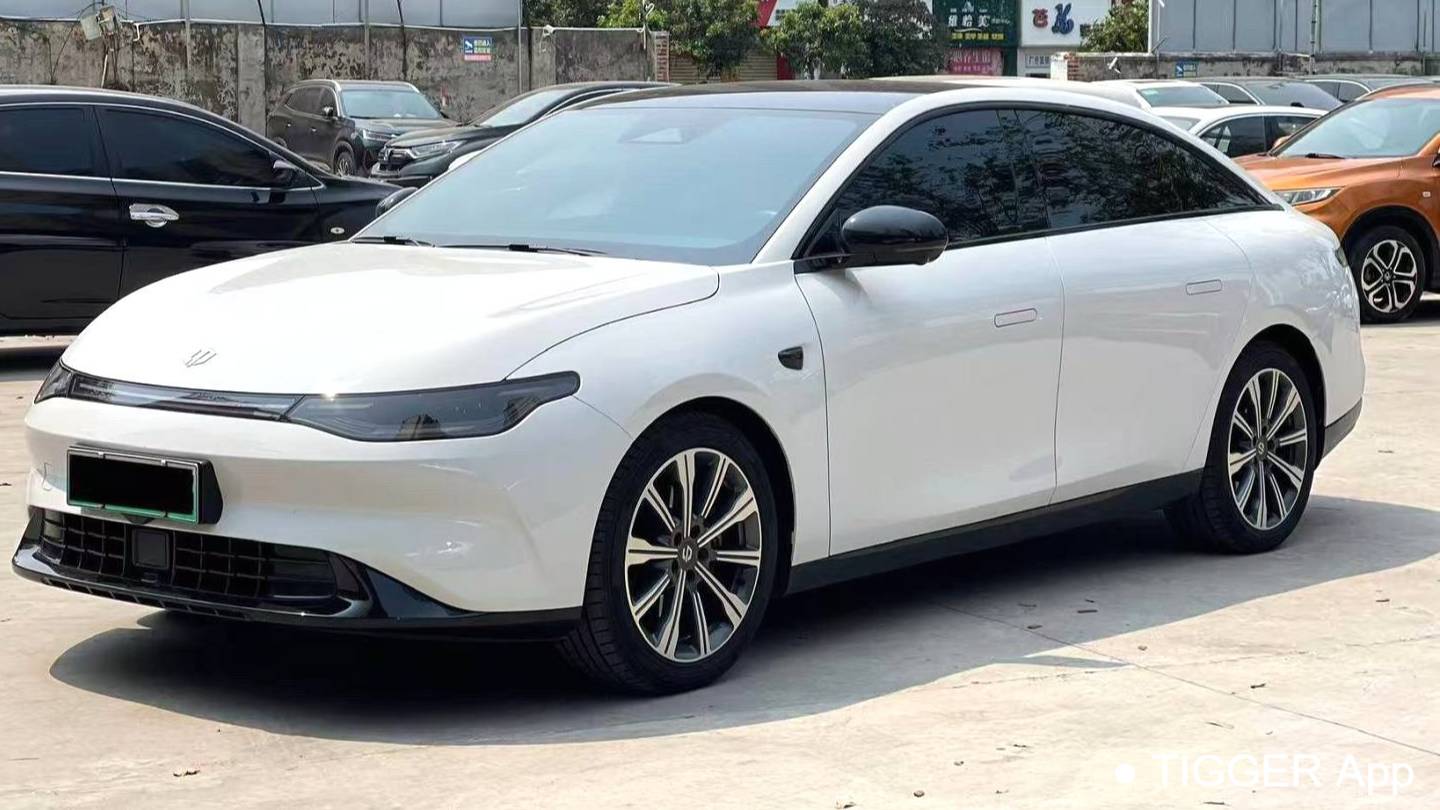 LEAP 2023 C01 525 Intelligent Version