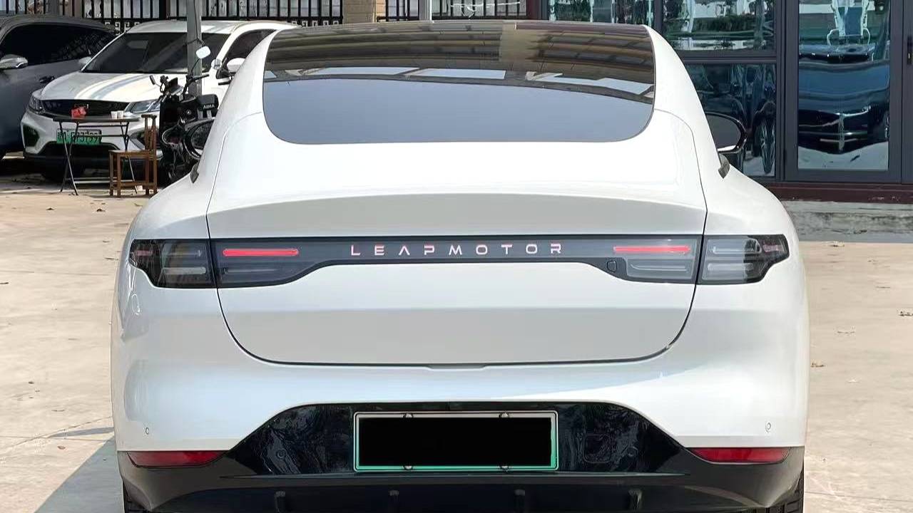 LEAP 2023 C01 525 Intelligent Version