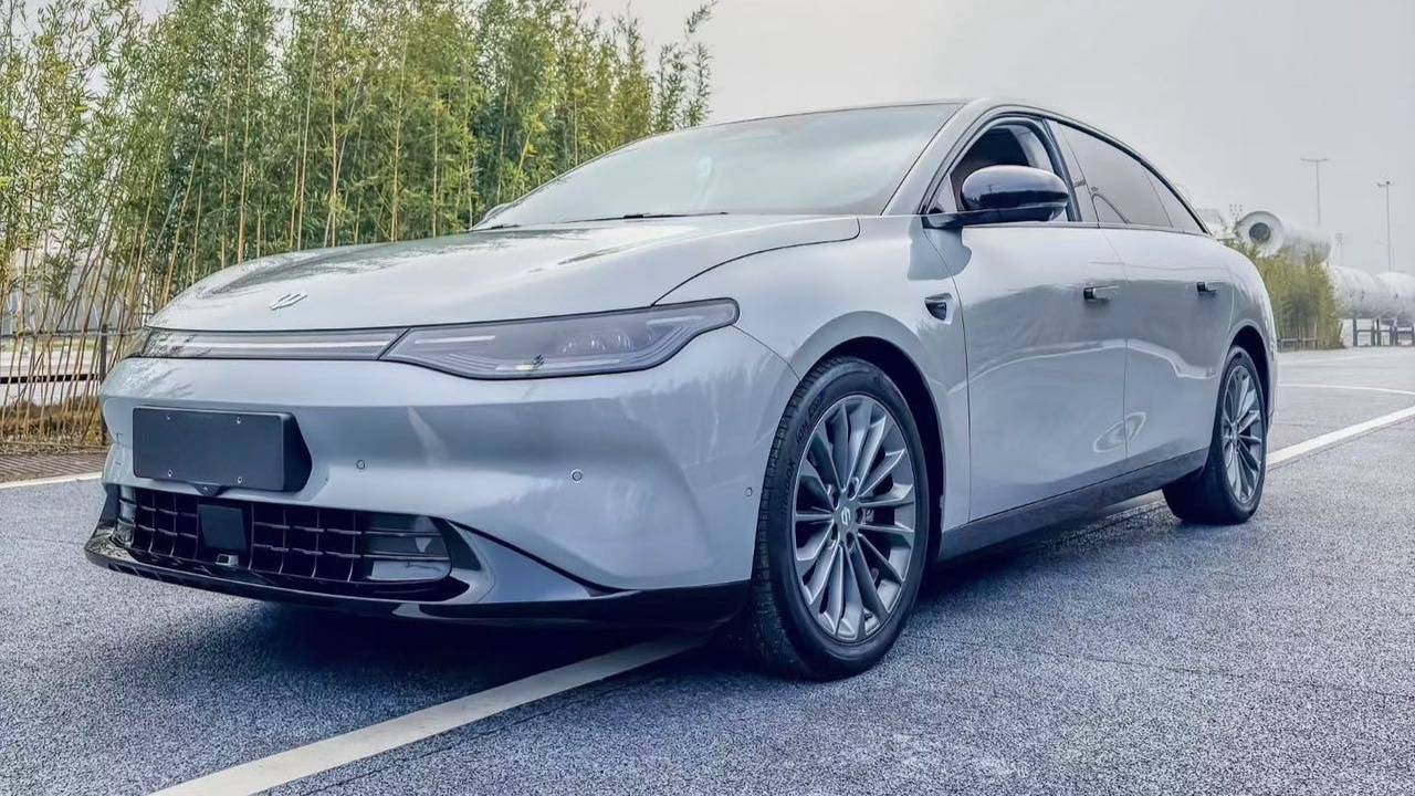 LEAP 2024 C01 Pure Electric 525 Premium Edition