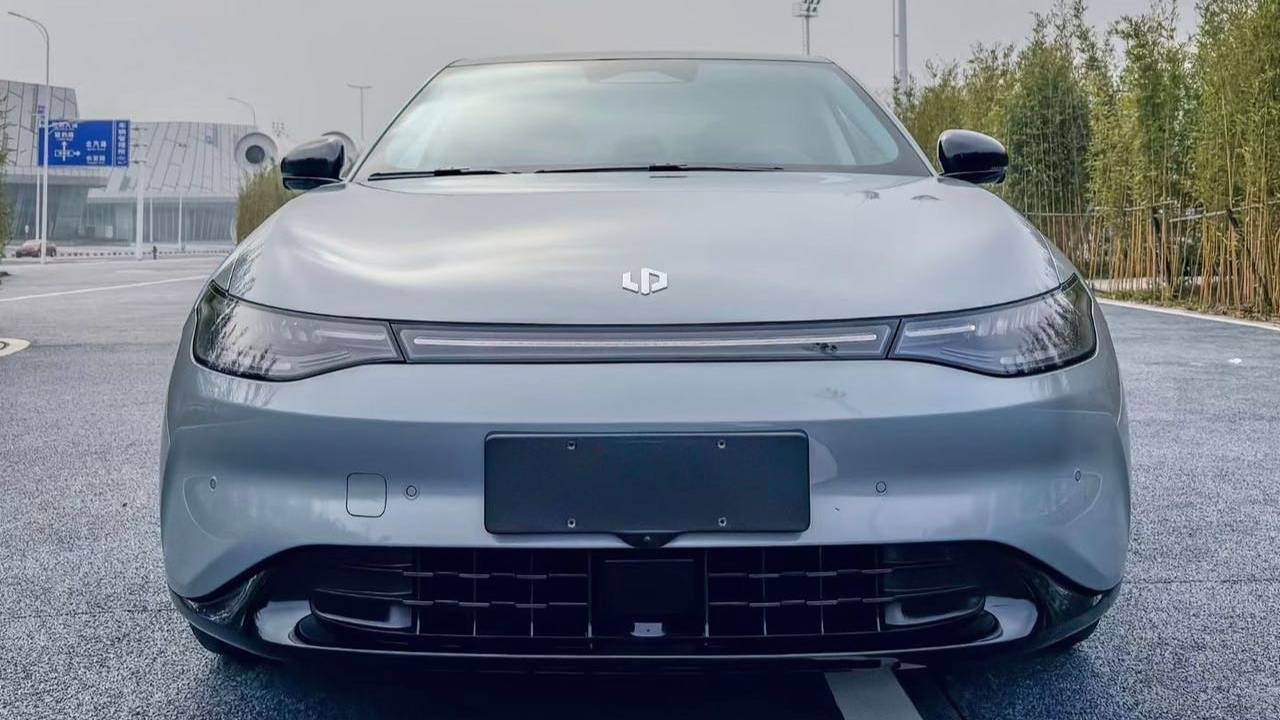 LEAP 2024 C01 Pure Electric 525 Premium Edition