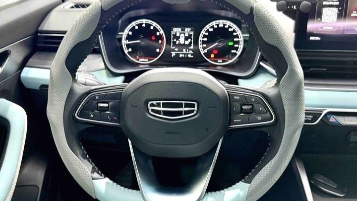 Geely 2022  EMGRAND S  1.4T CVT Crossover Player Edition