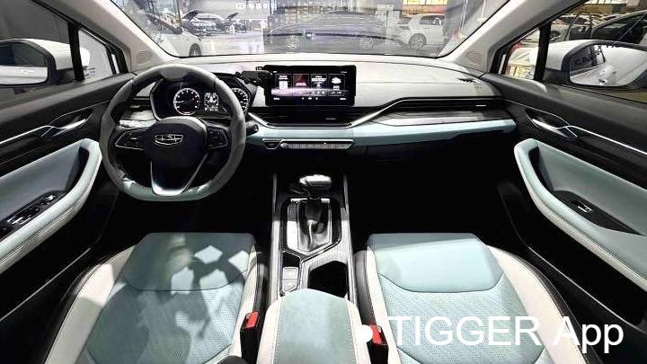 Geely 2022  EMGRAND S  1.4T CVT Crossover Player Edition