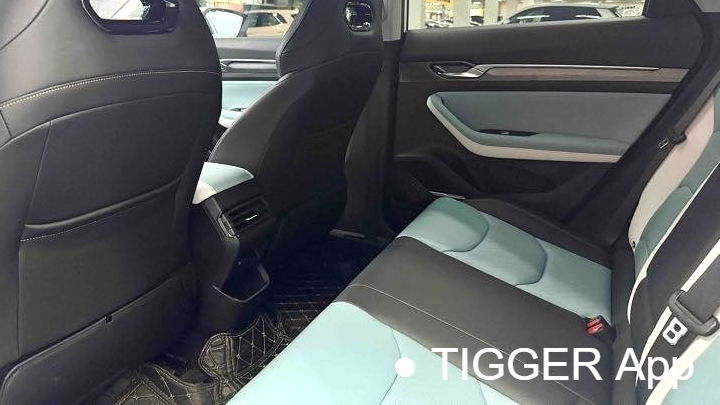 Geely 2022  EMGRAND S  1.4T CVT Crossover Player Edition