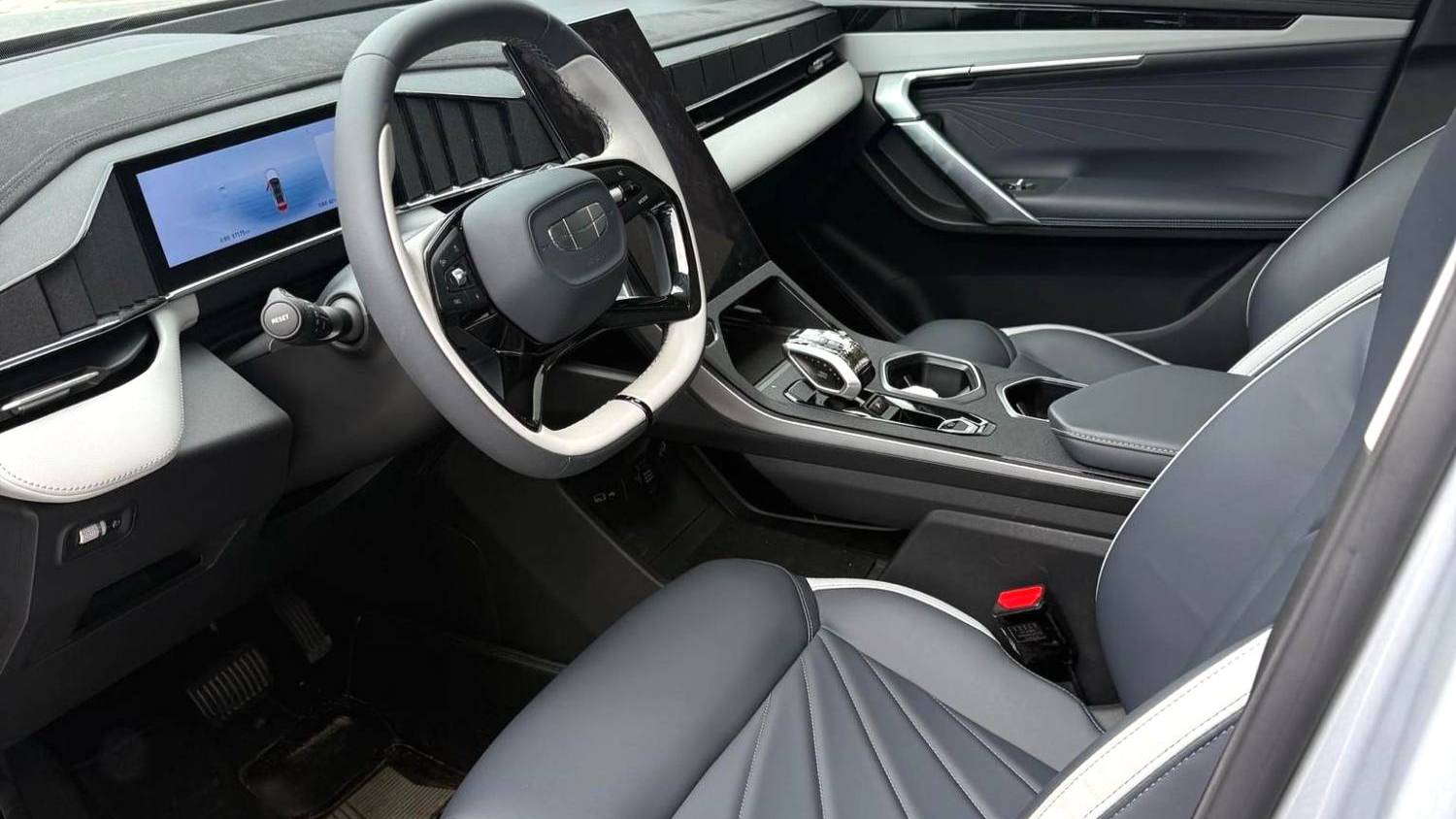 Geely 2023 Boyue L 1.5TD DCT Honor Edition