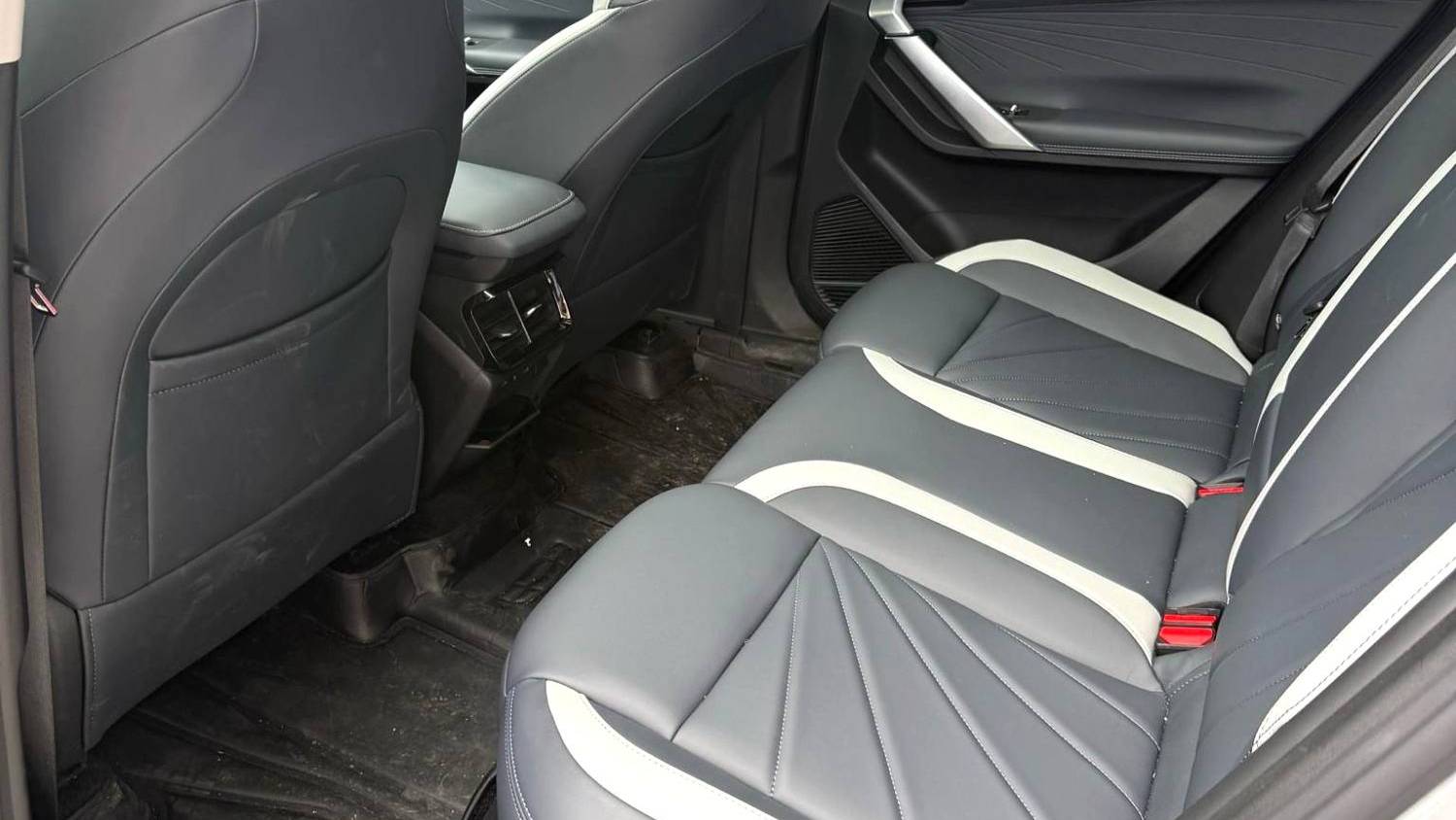 Geely 2023 Boyue L 1.5TD DCT Honor Edition