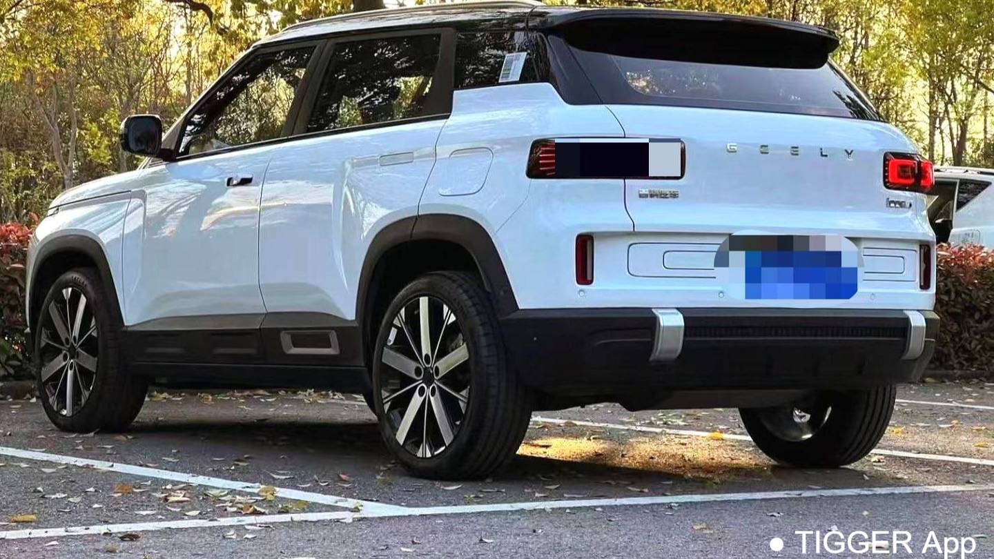 Geely 2023 ICON 1.5TD Chocolate Clever Edition