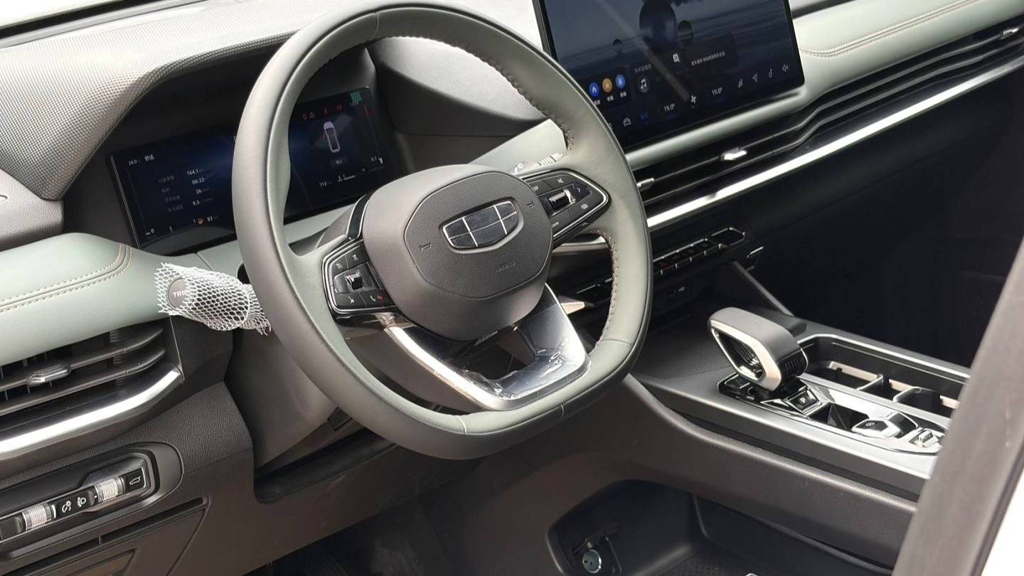 Geely 2024 Okavango 2.0T DCT Luxury Model