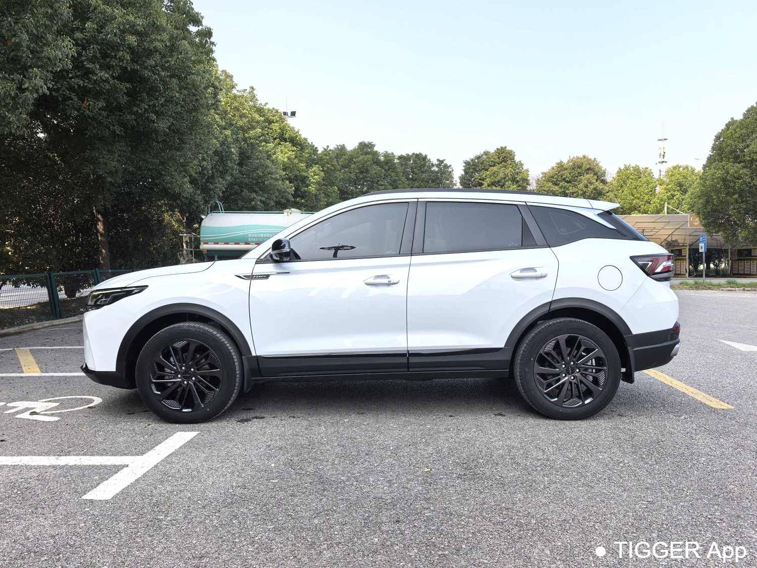 AEOLUS 2023 AX7 Mach version 1.5T DCT DF41