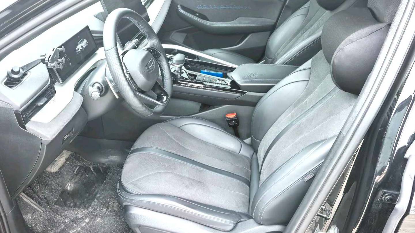 Geely 2025 PREFACE Dongfang Yao 2.0TD Moon Watching Edition