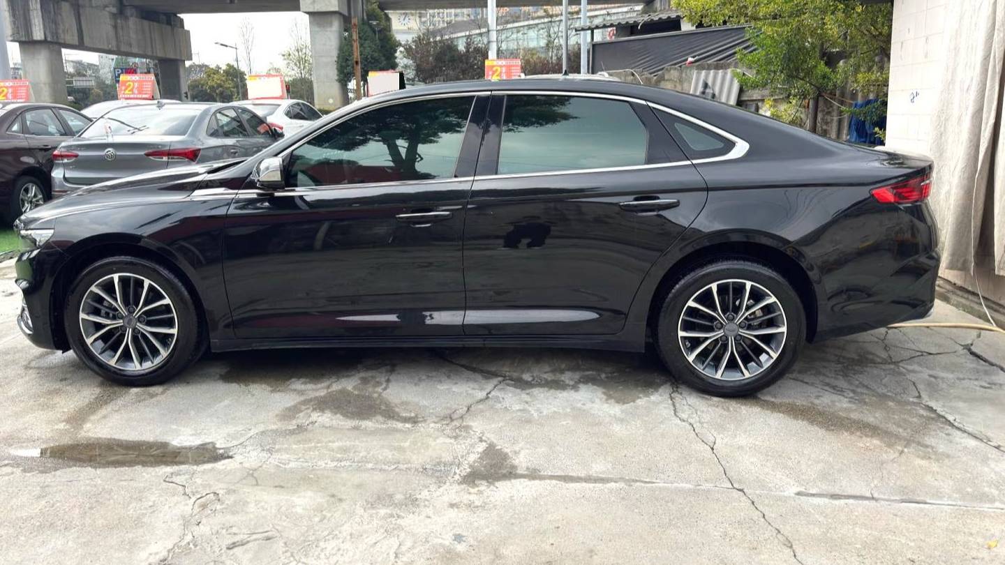 Geely 2023 PREFACE 1.5TD Shake Edition