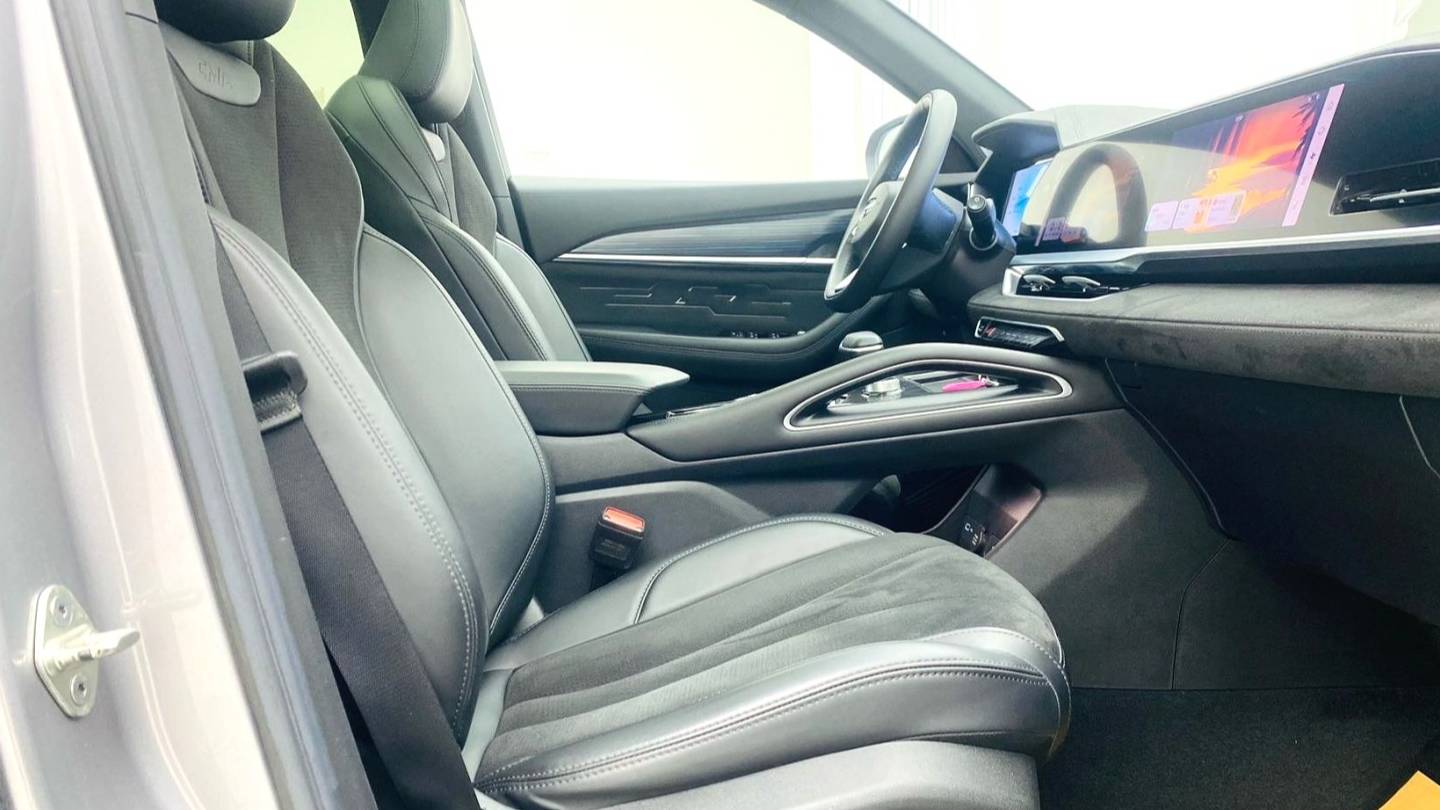 Geely 2024 Monjaro 2.0TD High Power Automatic Two Wheel Drive Skyrim Edition