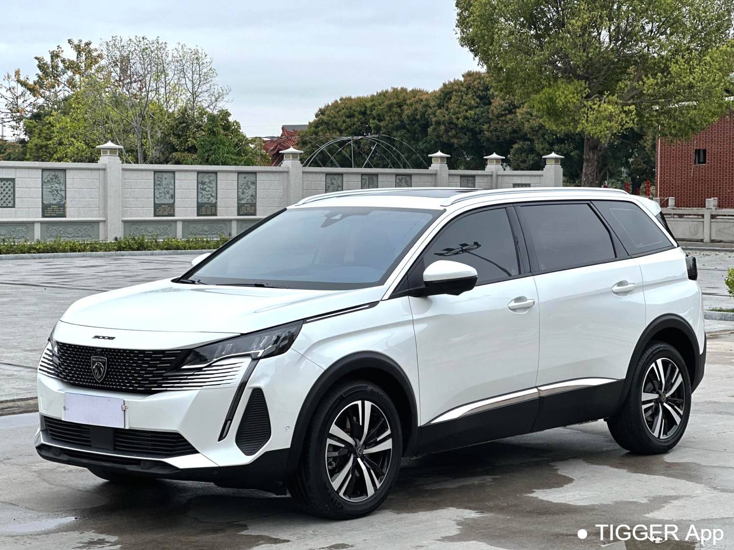 Used PEUGEOT 2025 5008 Deluxe Edition