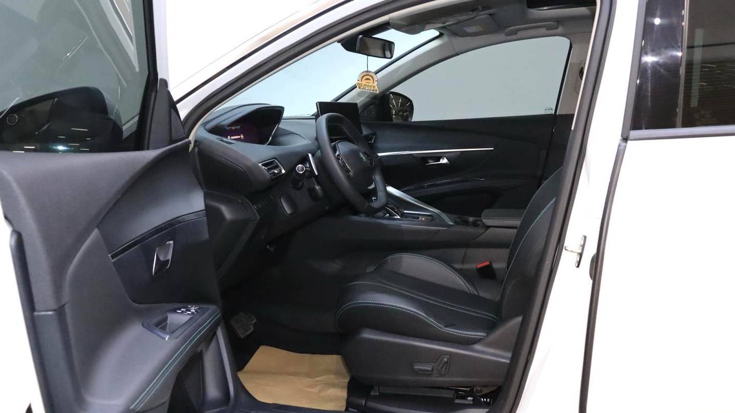 PEUGEOT 2021 5008 360THP 5-seater Strength Edition