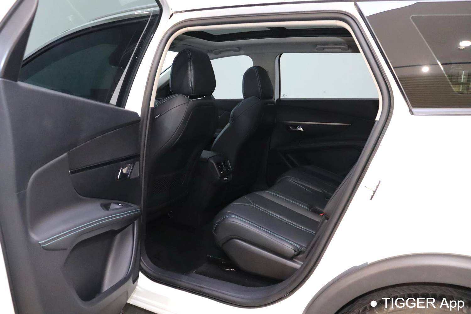 Used PEUGEOT 2021 5008 360THP 5-seater Strength Edition