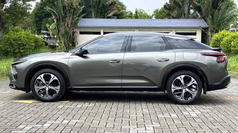 Citroën‌ 2022 Citroën C5 X 1.6T Enjoy Extraordinary Year of the Tiger Opening Red Edition