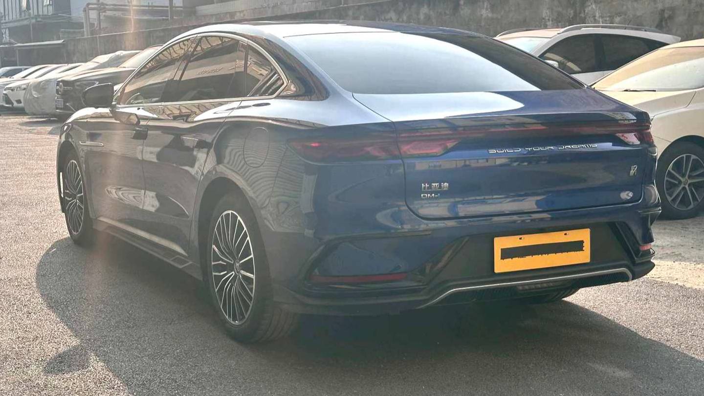 BYD 2022 HAN DM-i Champion 121KM Prestige Edition