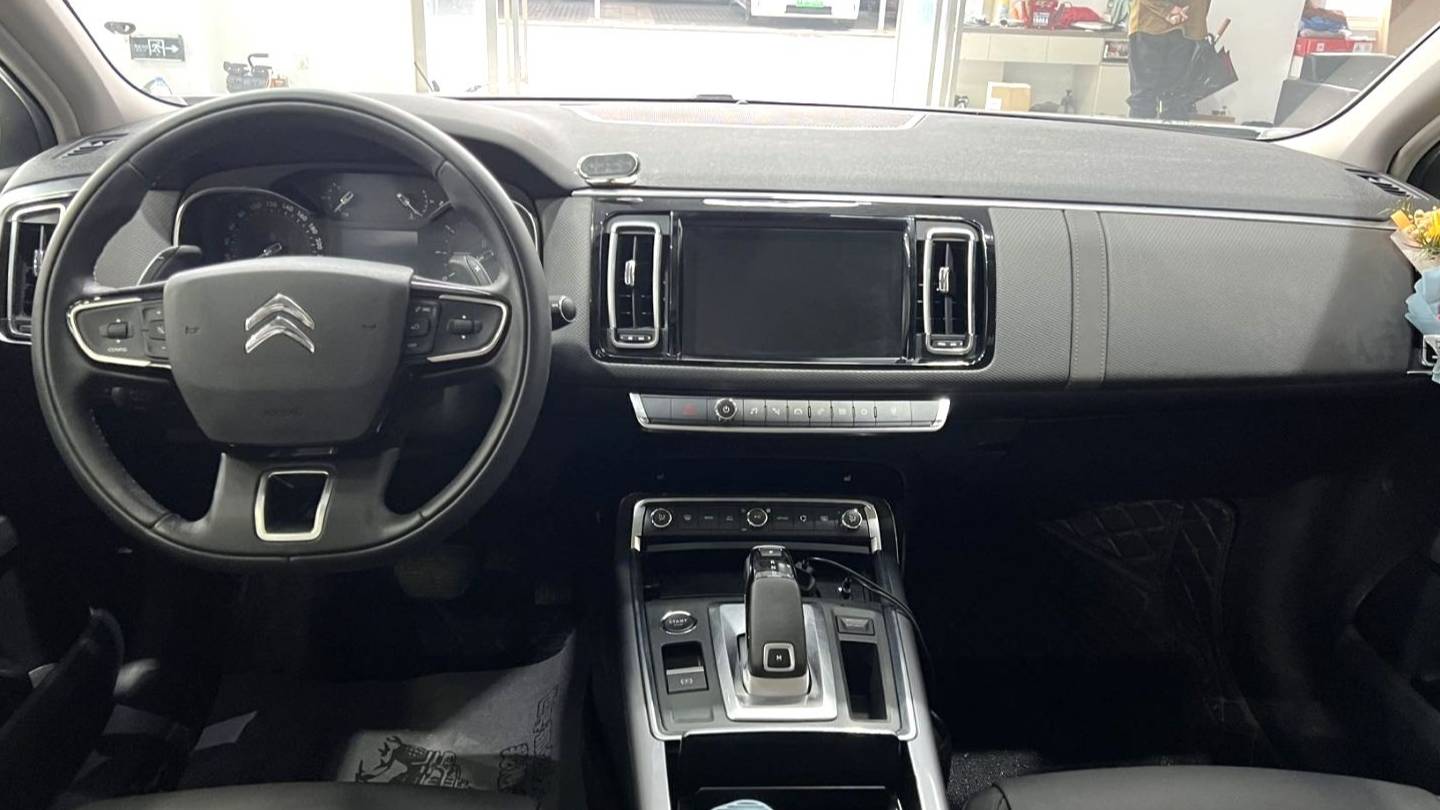 Citroën‌ 2022 C6 400THP Co Creation Edition