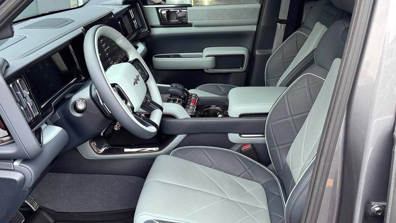 Formula Leopard‌ 2025 5 Tenjin Intelligent Driving Ultra Edition