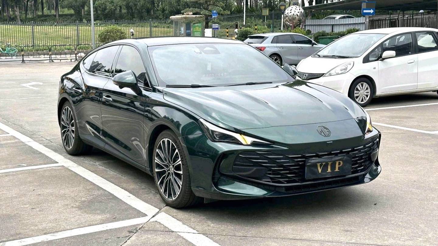 MG 2025 MG7 1.5T 300 DCT Elegant Edition
