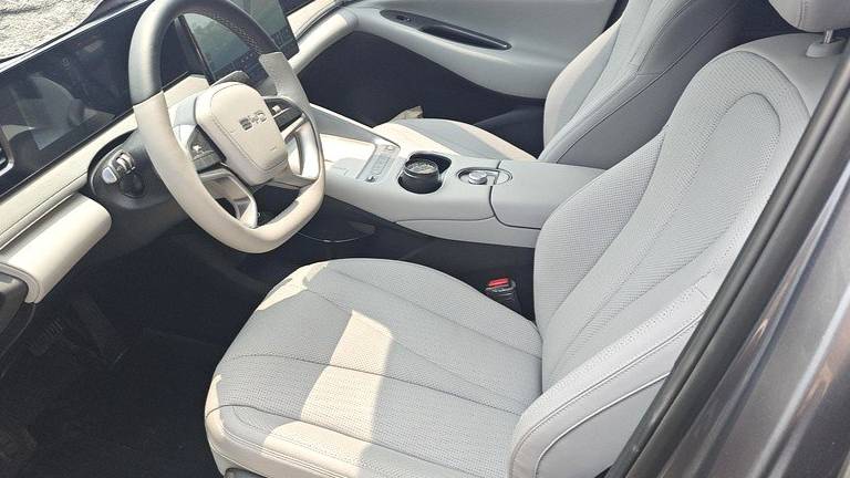 BYD 2025 Sea Lion 06 DM-i 170 Navigation Plus Edition