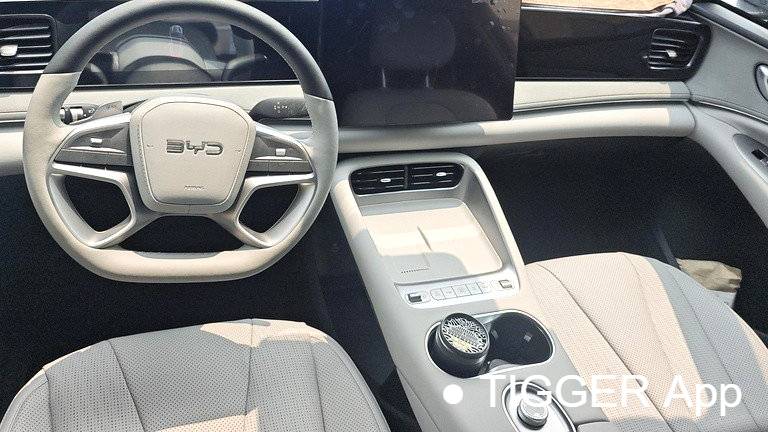 BYD 2025 Sea Lion 06 DM-i 170 Navigation Plus Edition