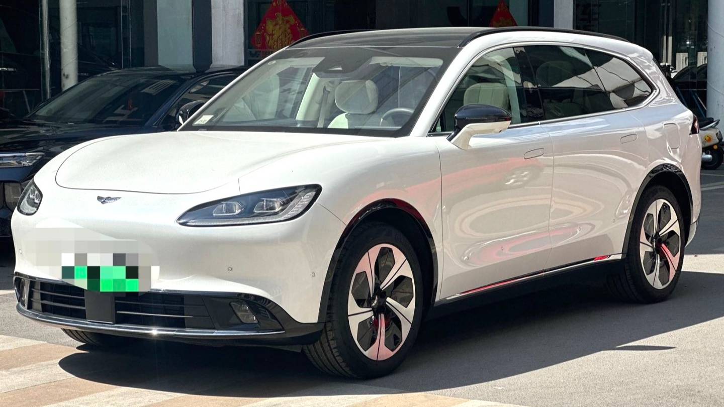 YUANHANG 2023 H8  560km 4WD Premium Edition