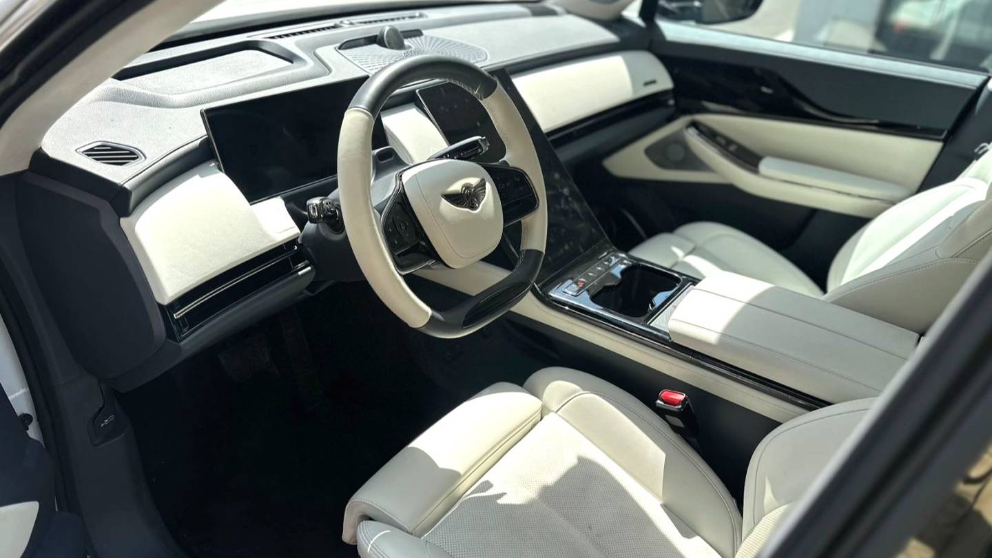 YUANHANG 2023 H8  560km 4WD Premium Edition