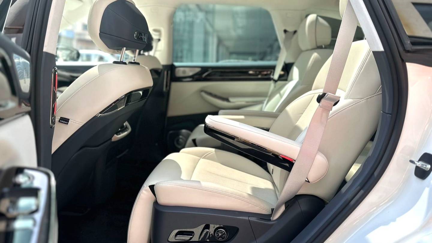 YUANHANG 2023 H8  560km 4WD Premium Edition