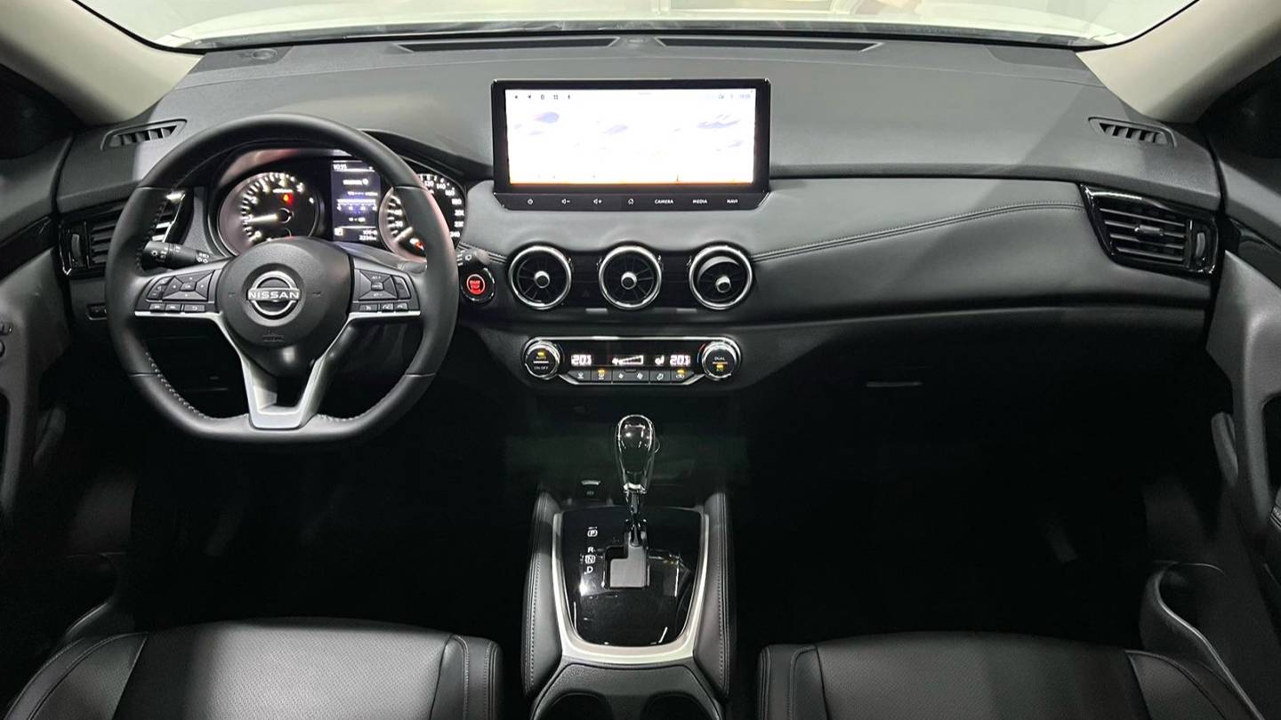 NISSAN 2025 X-TRAIL Honor 2.0L Two-Wheel Drive Leading Edition