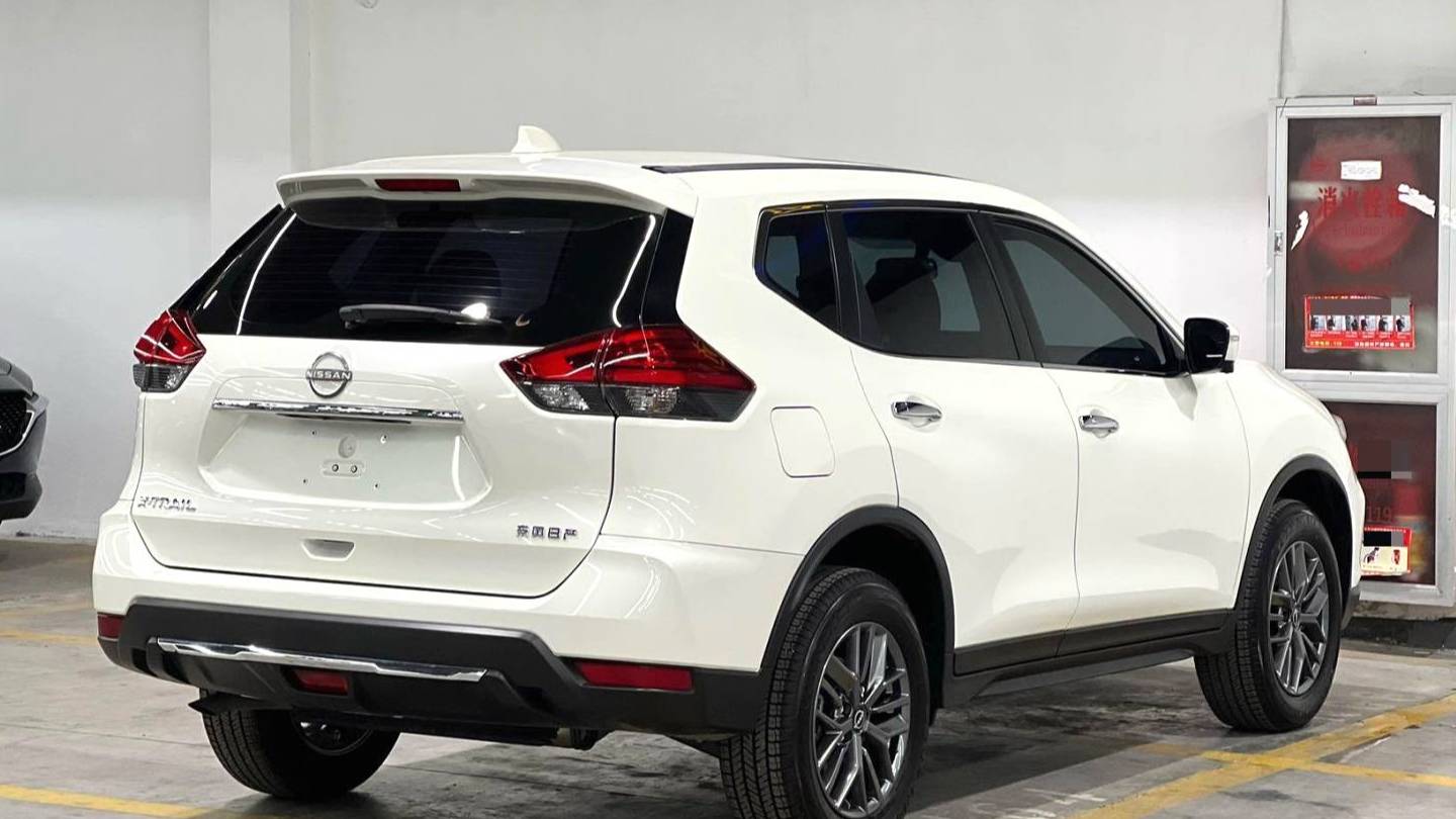 NISSAN 2025 X-TRAIL Honor 2.0L Two-Wheel Drive Leading Edition