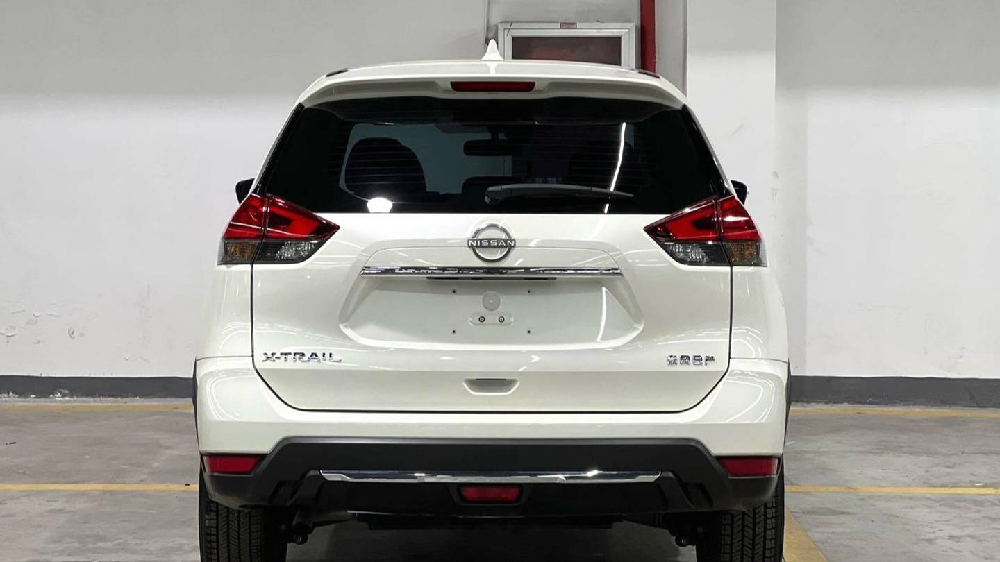 NISSAN 2025 X-TRAIL Honor 2.0L Two-Wheel Drive Leading Edition