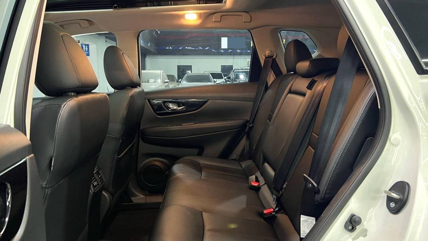 NISSAN 2025 X-TRAIL Honor 2.0L Two-Wheel Drive Leading Edition