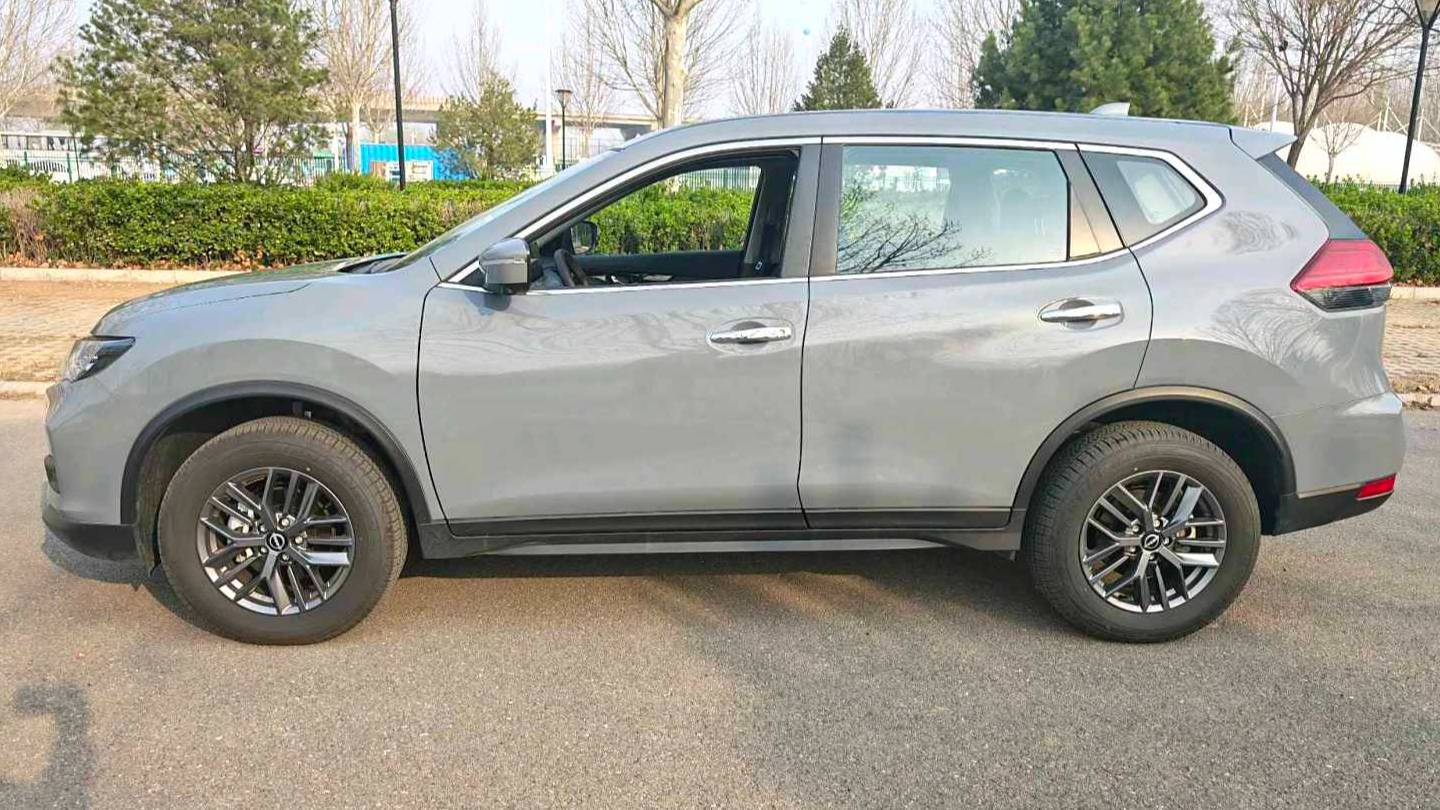 NISSAN 2025 X-TRAIL Honor 2.0L Two-Wheel Drive Leading Edition