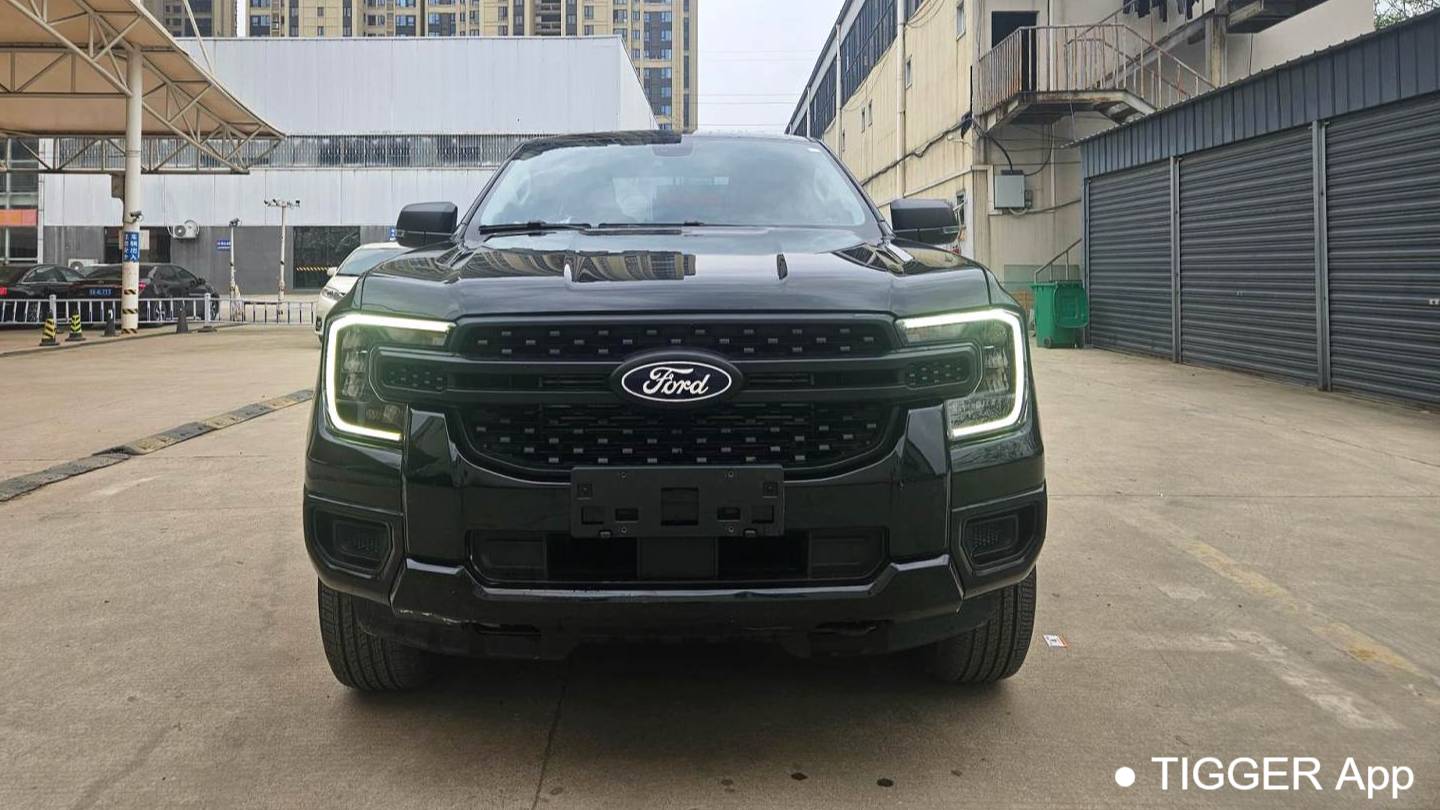 Ford 2023 ‌Ranger Mountain forest four-wheel drive automatic gasoline version