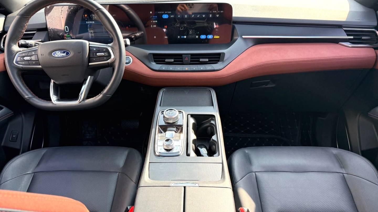 Ford 2025 ‌Equator Prestige collar PLUS