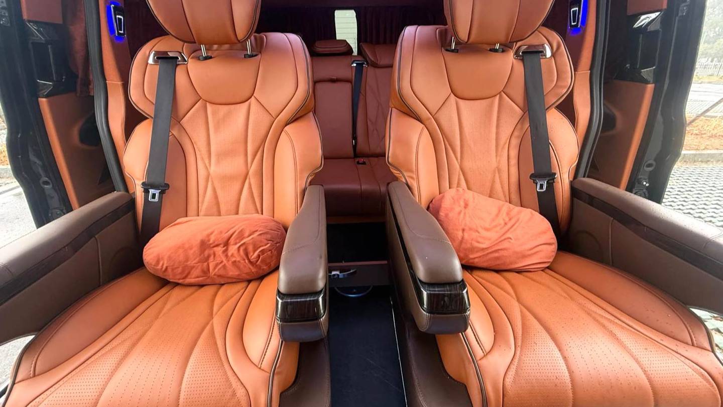 Ford 2024 Tourneo Custom 2.0T Automatic Zhizun Plus Edition