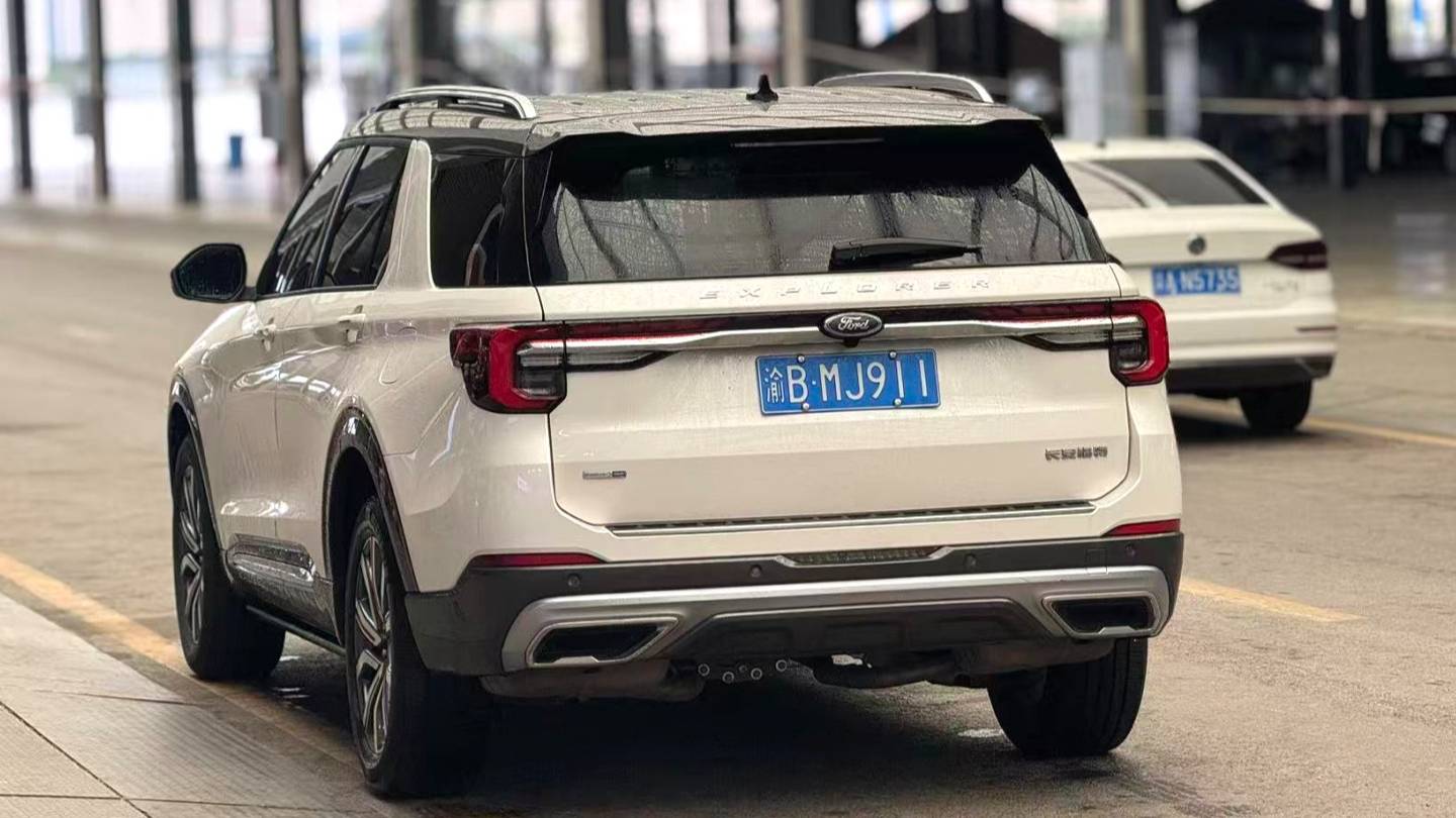 Ford 2024 ‌Explorer 2.3T EcoBoost 4WD Titanium Edition 6-seater