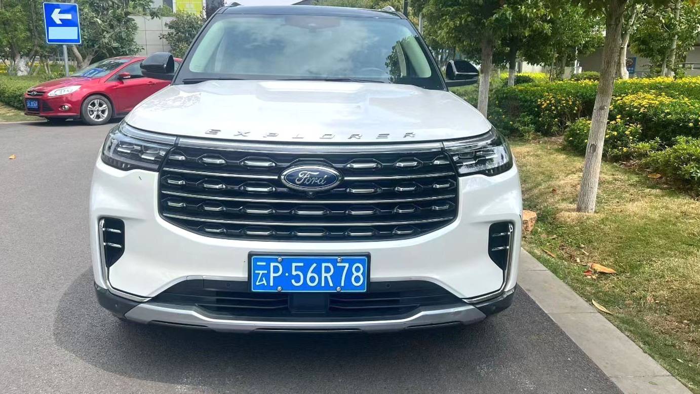 Ford 2023 ‌Explorer EcoBoost 285 four-wheel drive titanium version 7-seater