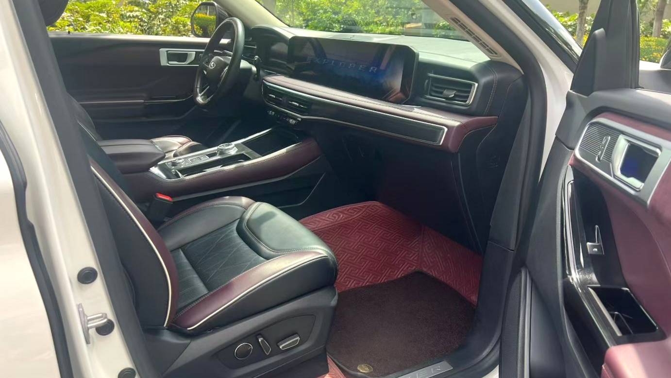 Ford 2023 ‌Explorer EcoBoost 285 four-wheel drive titanium version 7-seater