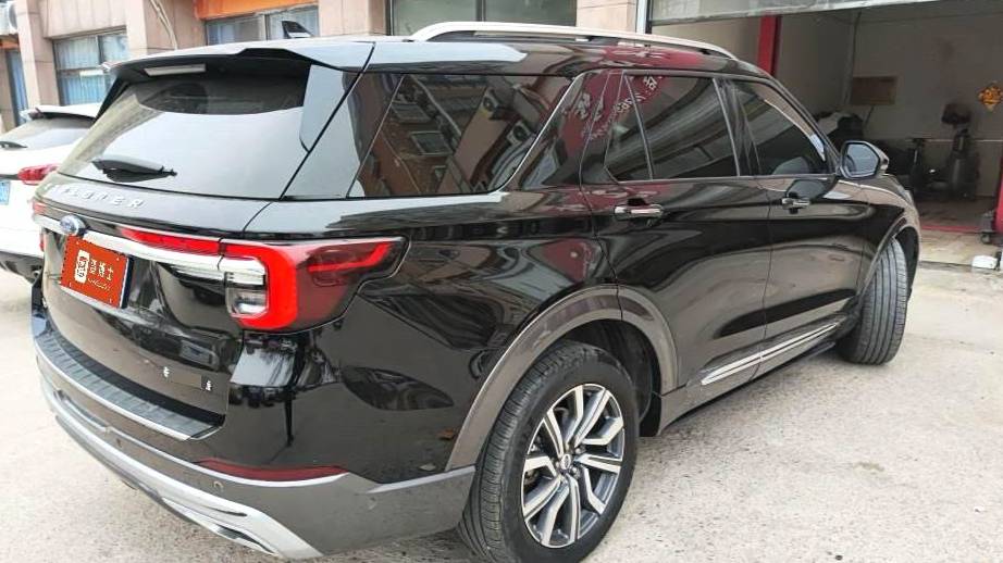 Ford 2023 ‌Explorer EcoBoost 285 four-wheel drive titanium version 6-seater