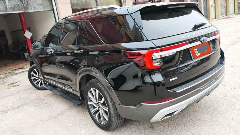 Ford 2023 ‌Explorer EcoBoost 285 four-wheel drive titanium version 6-seater