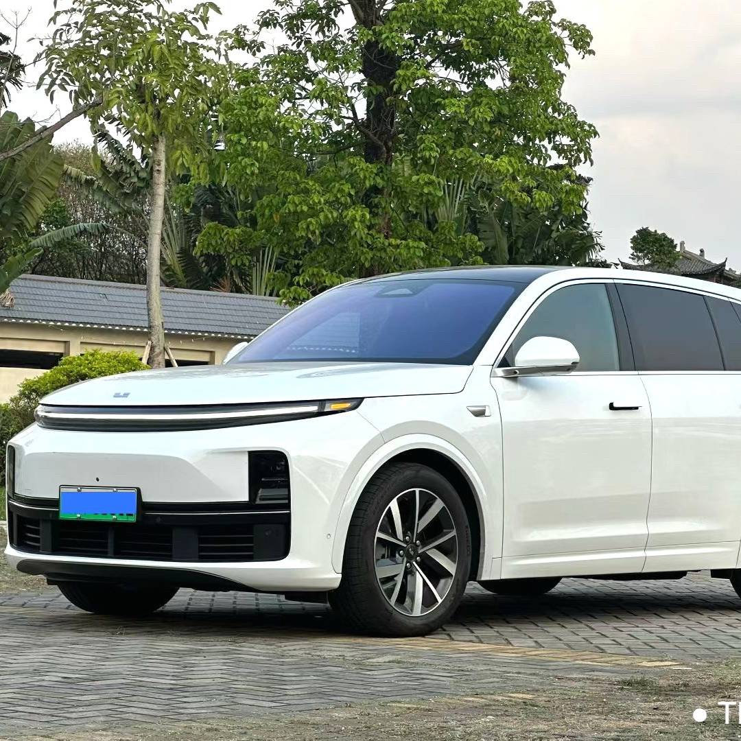Li Auto 2023 L7 Pro Подержанный автомобиль