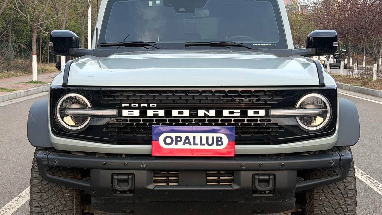 Ford 2024 Bronco 2.3T wasteland