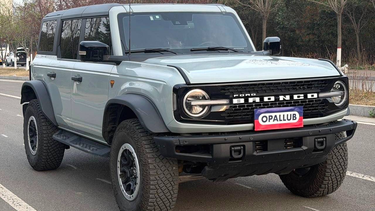 Ford 2024 Bronco 2.3T wasteland